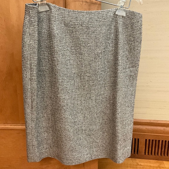 Tahari Gray and Silver Tweed Skirt Set - Picture 4 of 12